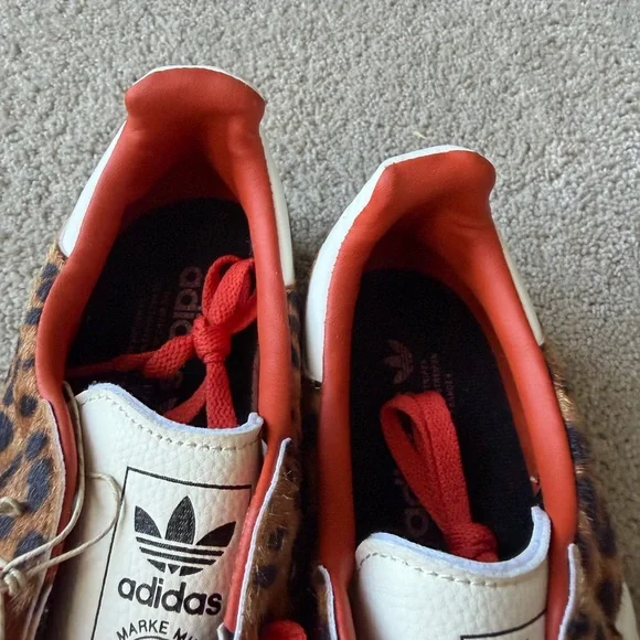 adidas Leopard Print Sneakers with Red and White Accents - Picture 4 of 5